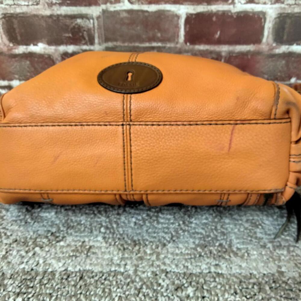 Fossil Long Live Vintage 1954 Orange Leather Explorer Foldover Crossbody Bag - Picture 7 of 11